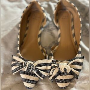 A new day stylish flats never worn new without tag